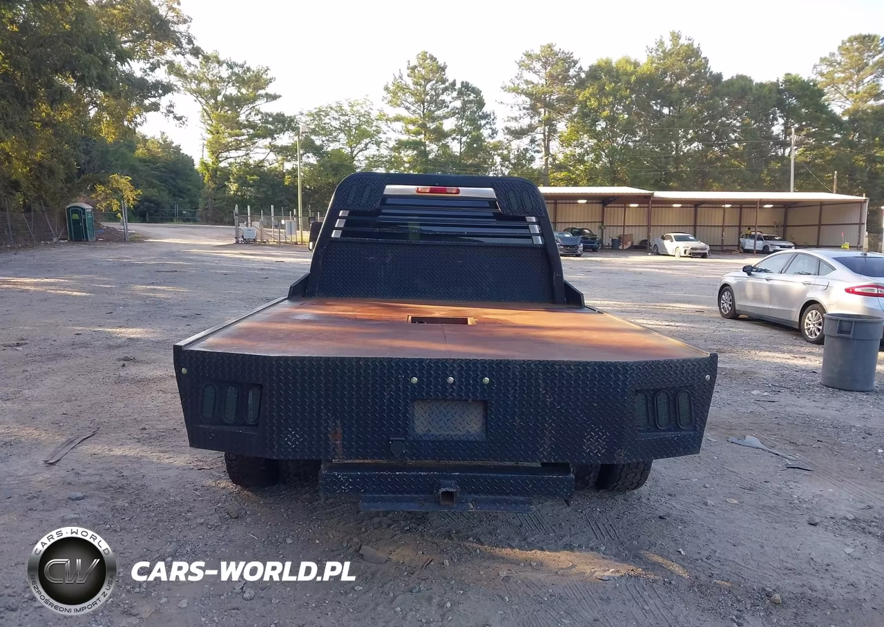 2005 Chevrolet Silverado 3500 Chassis Work Truck VIN:1GBJK39225E269443 - 15