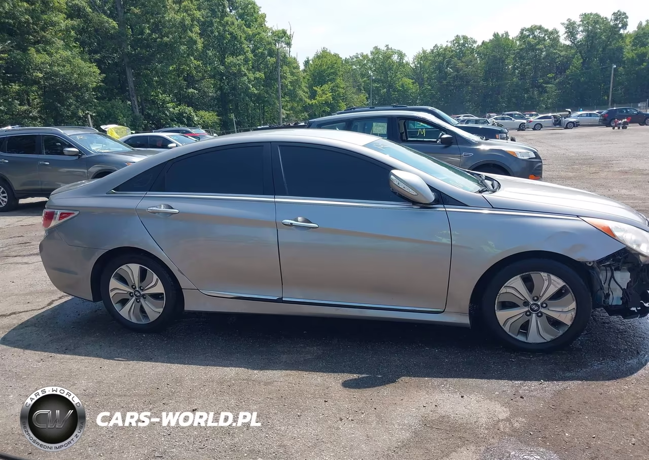2013 Hyundai Sonata Hybrid Limited VIN:KMHEC4A4XDA084541 - 13