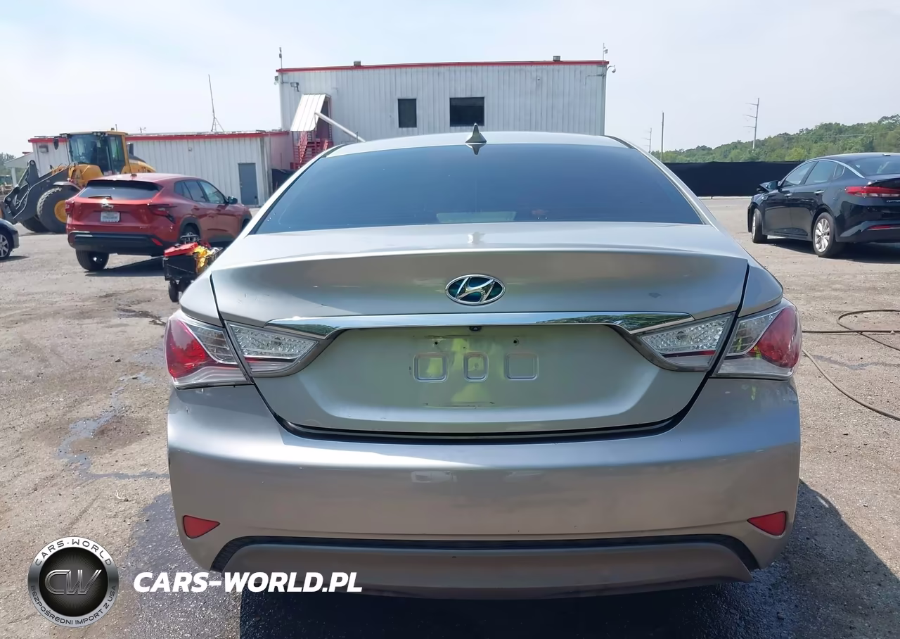 2013 Hyundai Sonata Hybrid Limited VIN:KMHEC4A4XDA084541 - 16