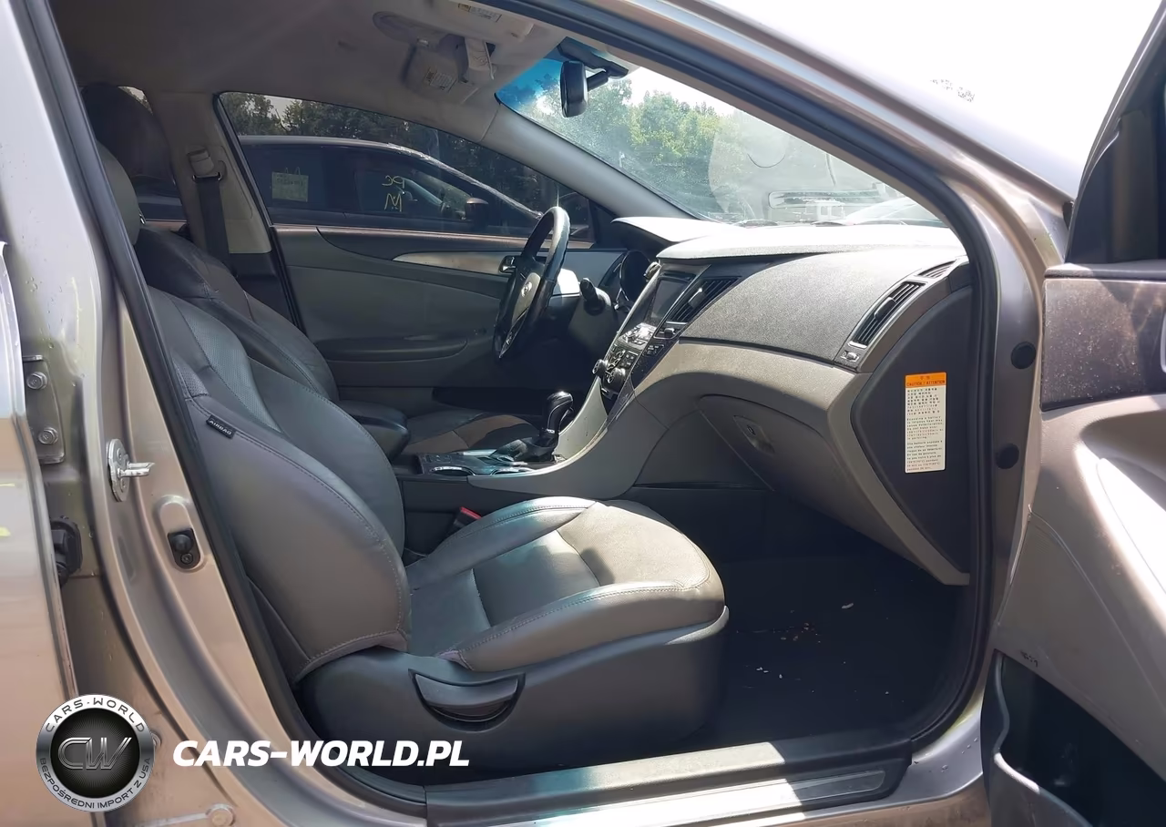 2013 Hyundai Sonata Hybrid Limited VIN:KMHEC4A4XDA084541 - 5