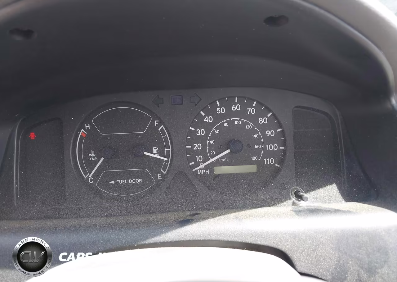 1999 Chevrolet Prizm VIN:1Y1SK528XXZ401141 - 7
