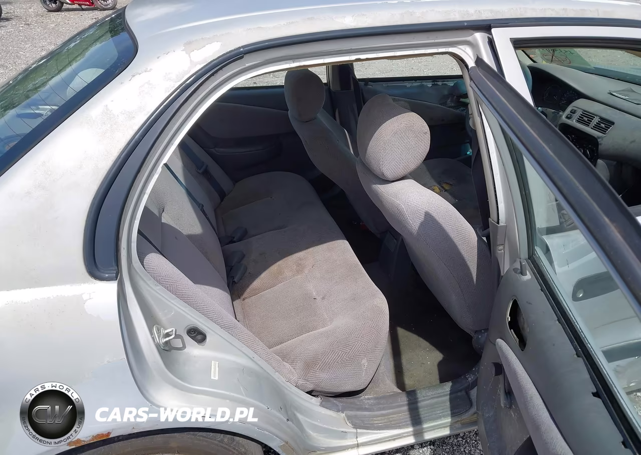 1999 Chevrolet Prizm VIN:1Y1SK528XXZ401141 - 8