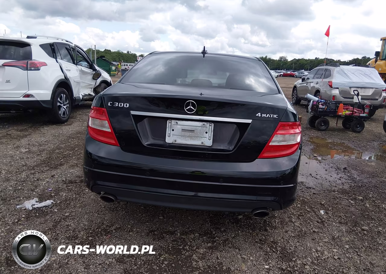 2011 Mercedes-Benz C 300 Sport 4Matic VIN:WDDGF8BB2BR150304 - 16
