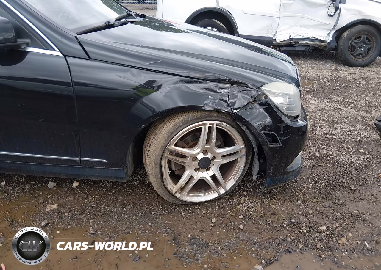 2011 Mercedes-Benz C 300 Sport 4Matic VIN:WDDGF8BB2BR150304 - 6