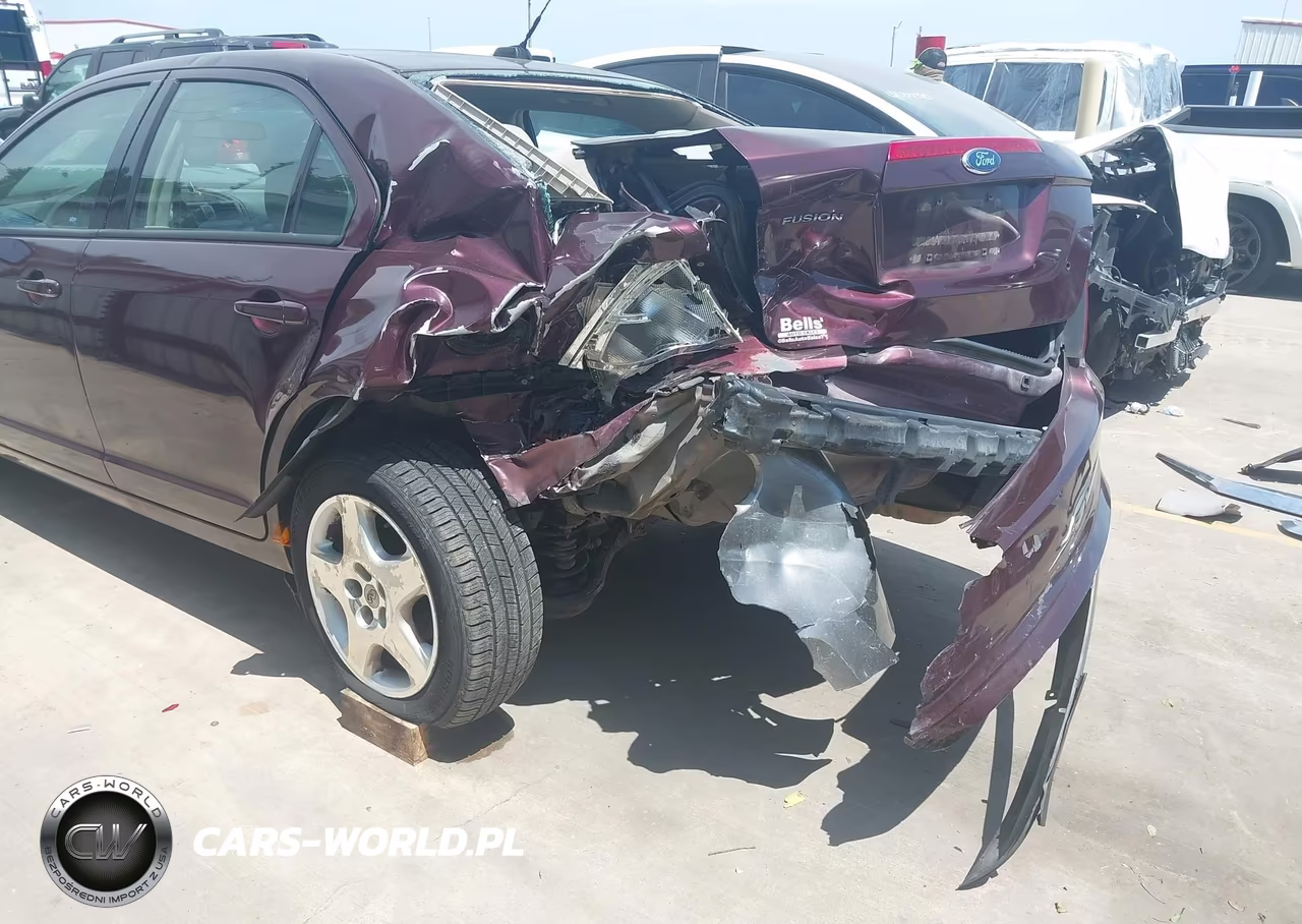 2012 Ford Fusion S VIN:3FAHP0GA1CR237393 - 17