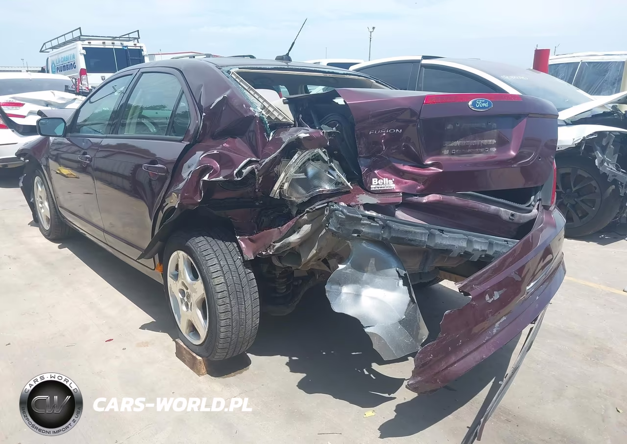 2012 Ford Fusion S VIN:3FAHP0GA1CR237393 - 3