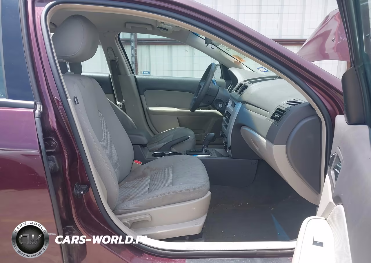 2012 Ford Fusion S VIN:3FAHP0GA1CR237393 - 5