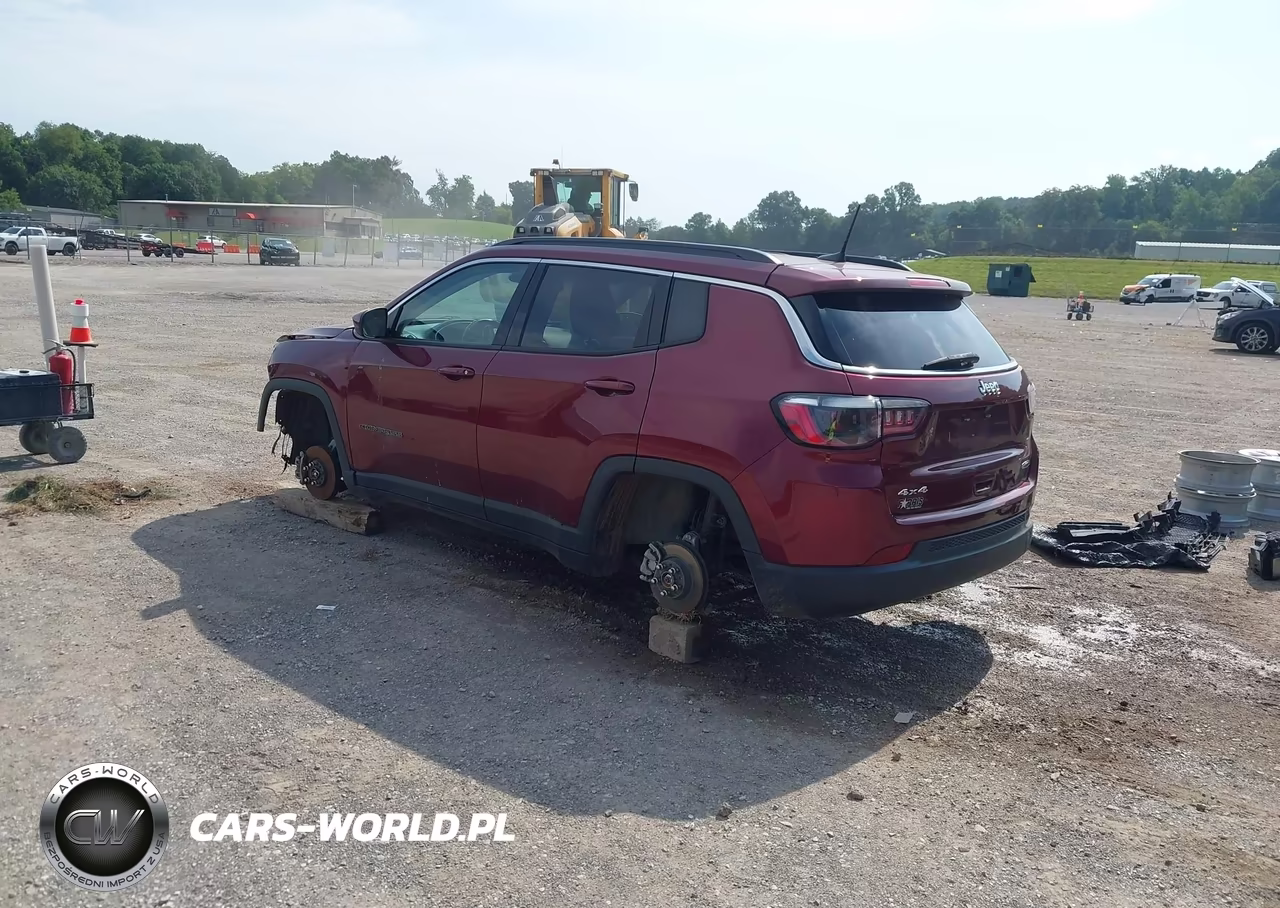 2021 Jeep Compass Latitude 4X4 VIN:3C4NJDBB9MT579278 - 3