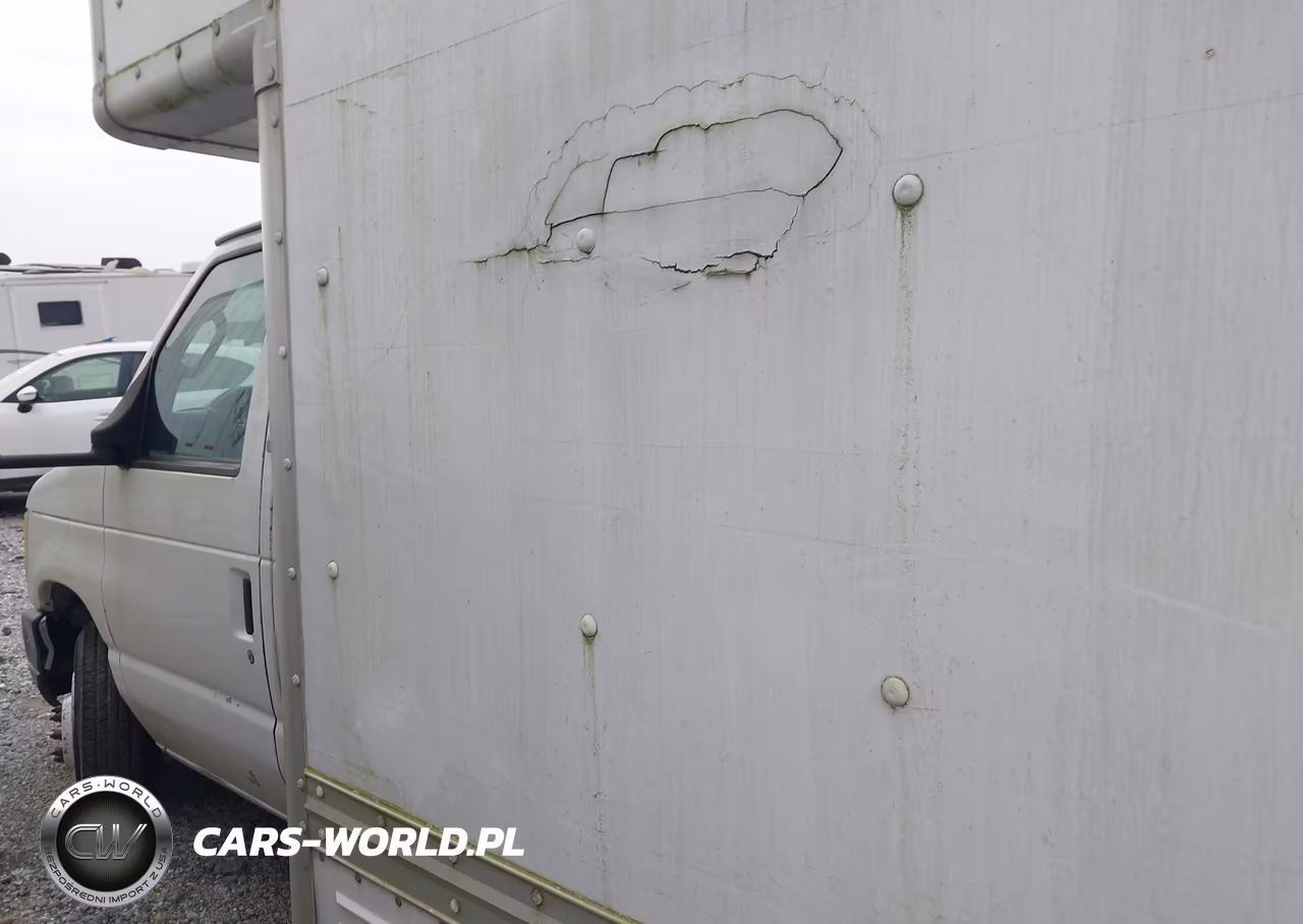 2009 Ford E-450 Cutaway VIN:1FDXE45S49DA07990 - 13