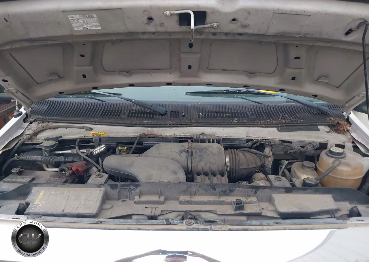 2009 Ford E-450 Cutaway VIN:1FDXE45S49DA07990 - 9