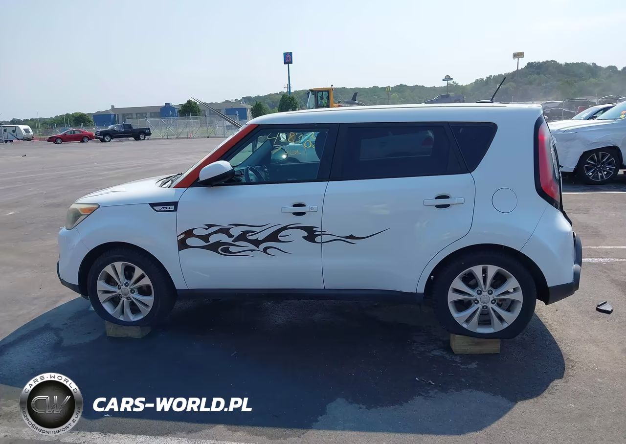 2015 Kia Soul + VIN:KNDJP3A52F7135279 - 13