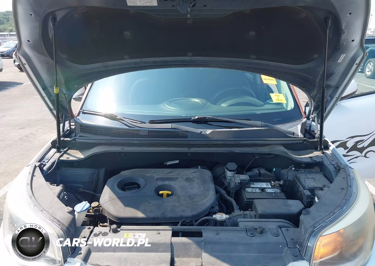 2015 Kia Soul + VIN:KNDJP3A52F7135279 - 9