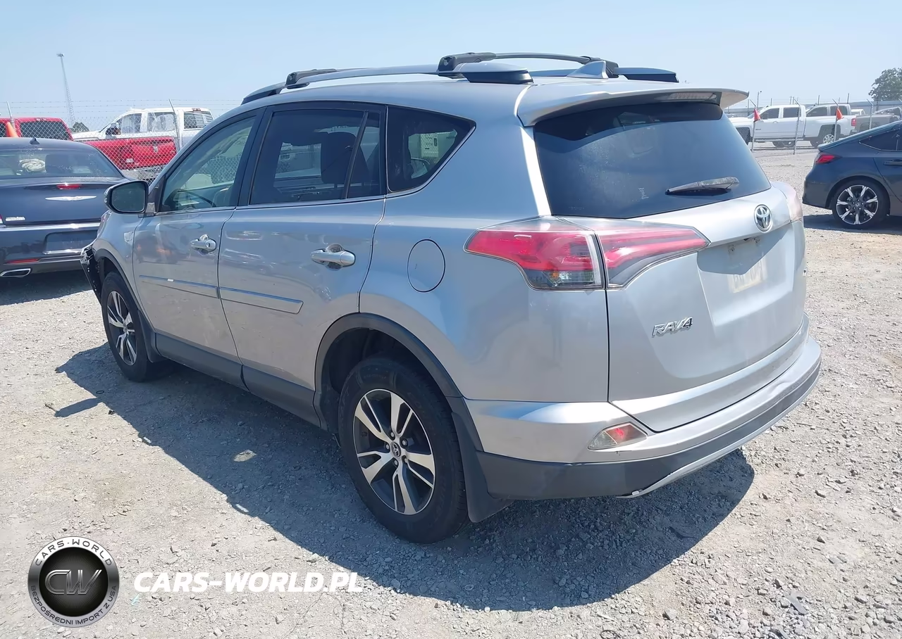 2018 Toyota Rav4 Xle VIN:JTMWFREV7JD114735 - 3