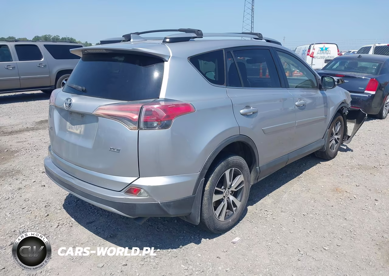2018 Toyota Rav4 Xle VIN:JTMWFREV7JD114735 - 4