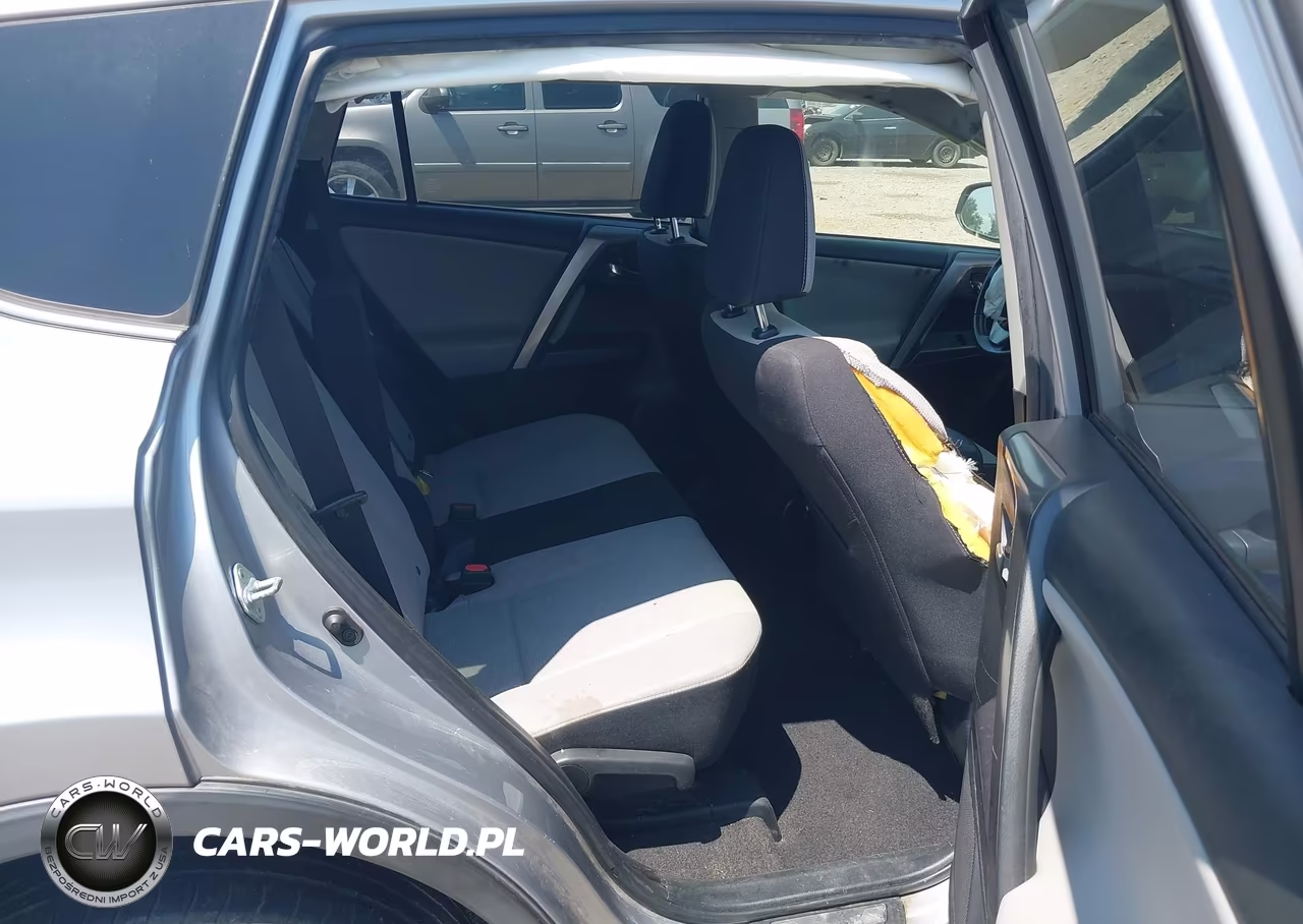 2018 Toyota Rav4 Xle VIN:JTMWFREV7JD114735 - 8
