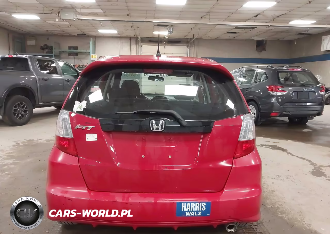 2013 Honda Fit Sport VIN:JHMGE8H59DC009507 - 16