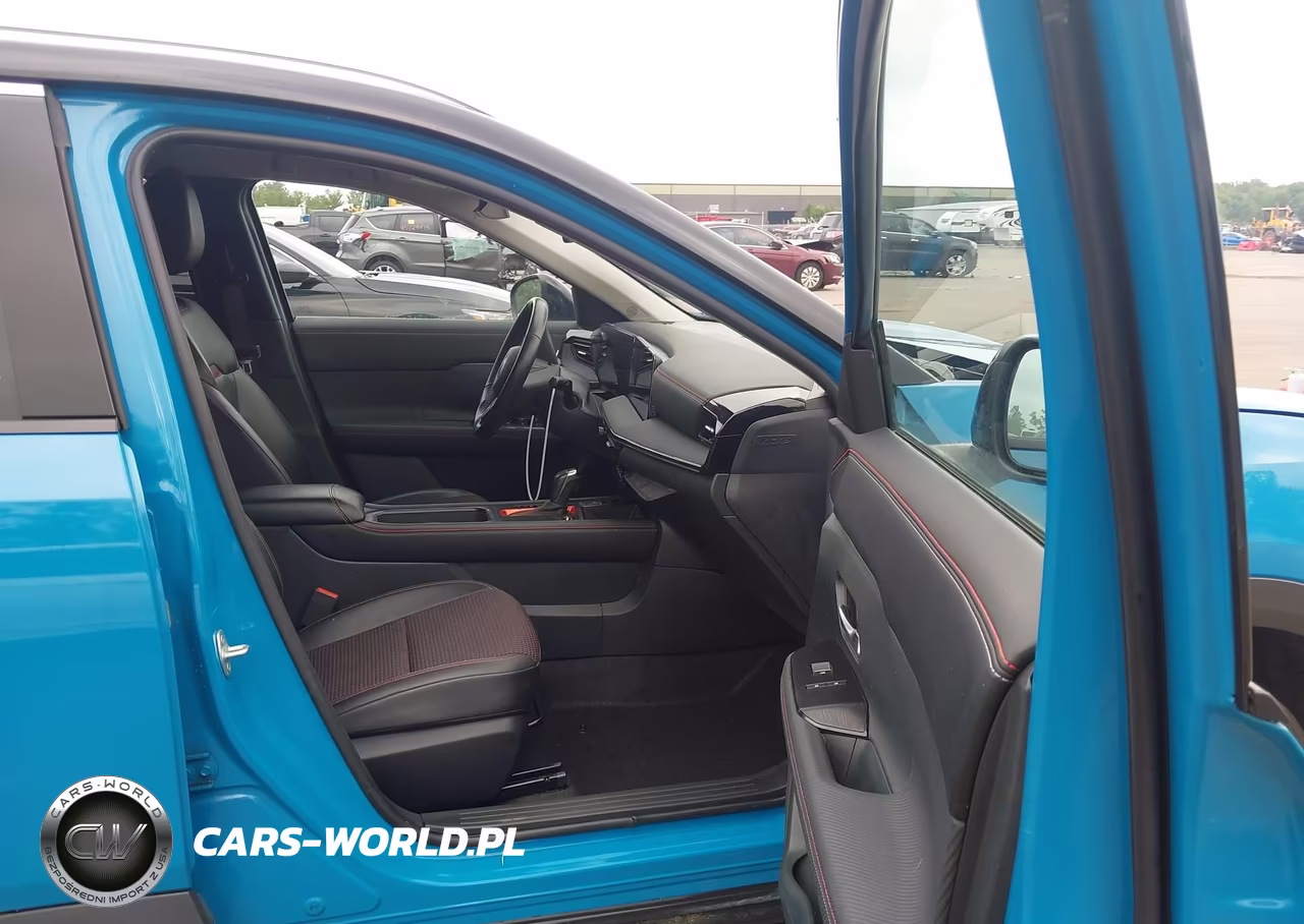 2025 Nissan Kicks Sr Intelligent Awd VIN:3N8AP6DB4SL306661 - 5