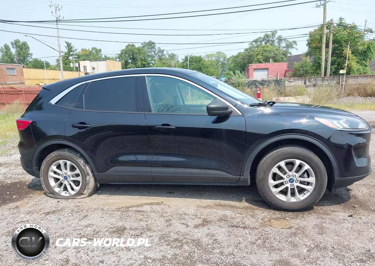 2022 Ford Escape Se VIN:1FMCU9G6XNUB71589 - 13