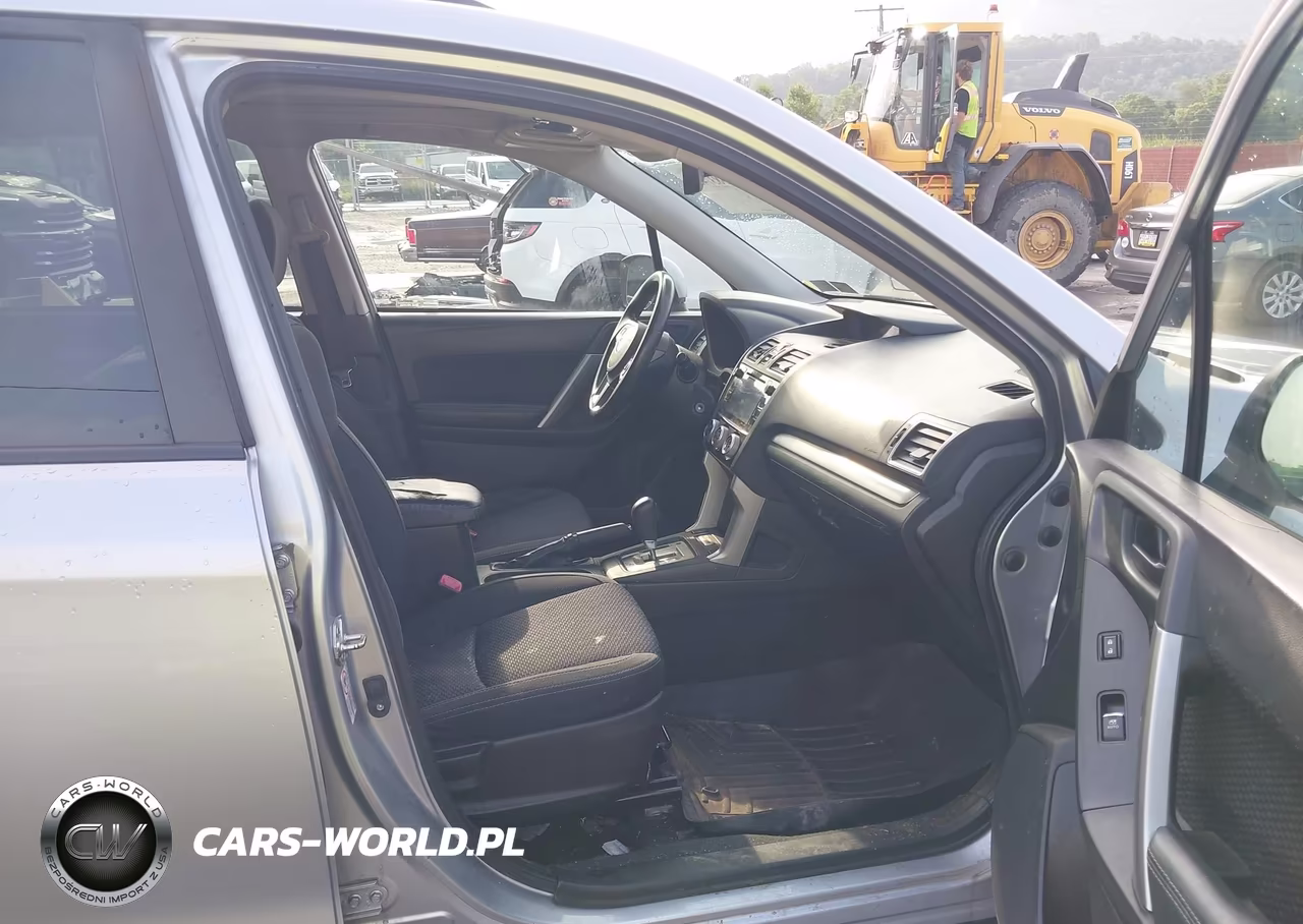 2017 Subaru Forester 2.5I Premium VIN:JF2SJAGC5HH587421 - 5