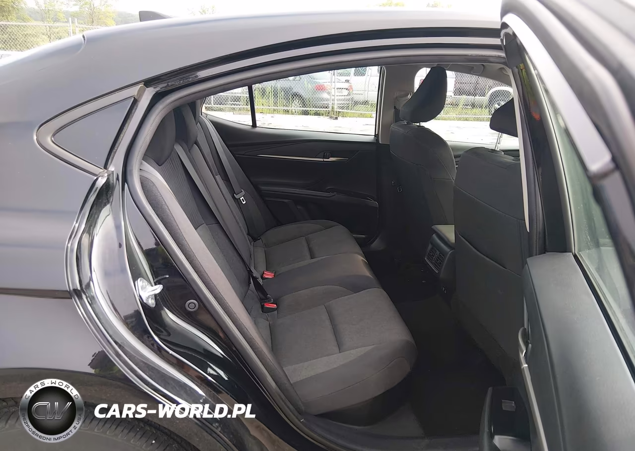 2025 Toyota Camry Le VIN:4T1DAACK5SU601865 - 8