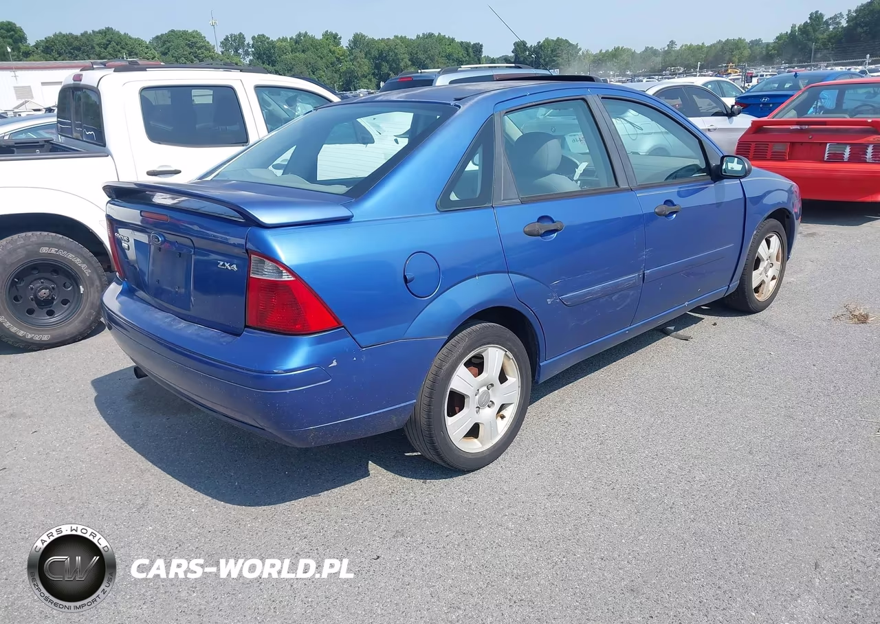 2005 Ford Focus Zx4 VIN:1FAHP34N95W310230 - 4