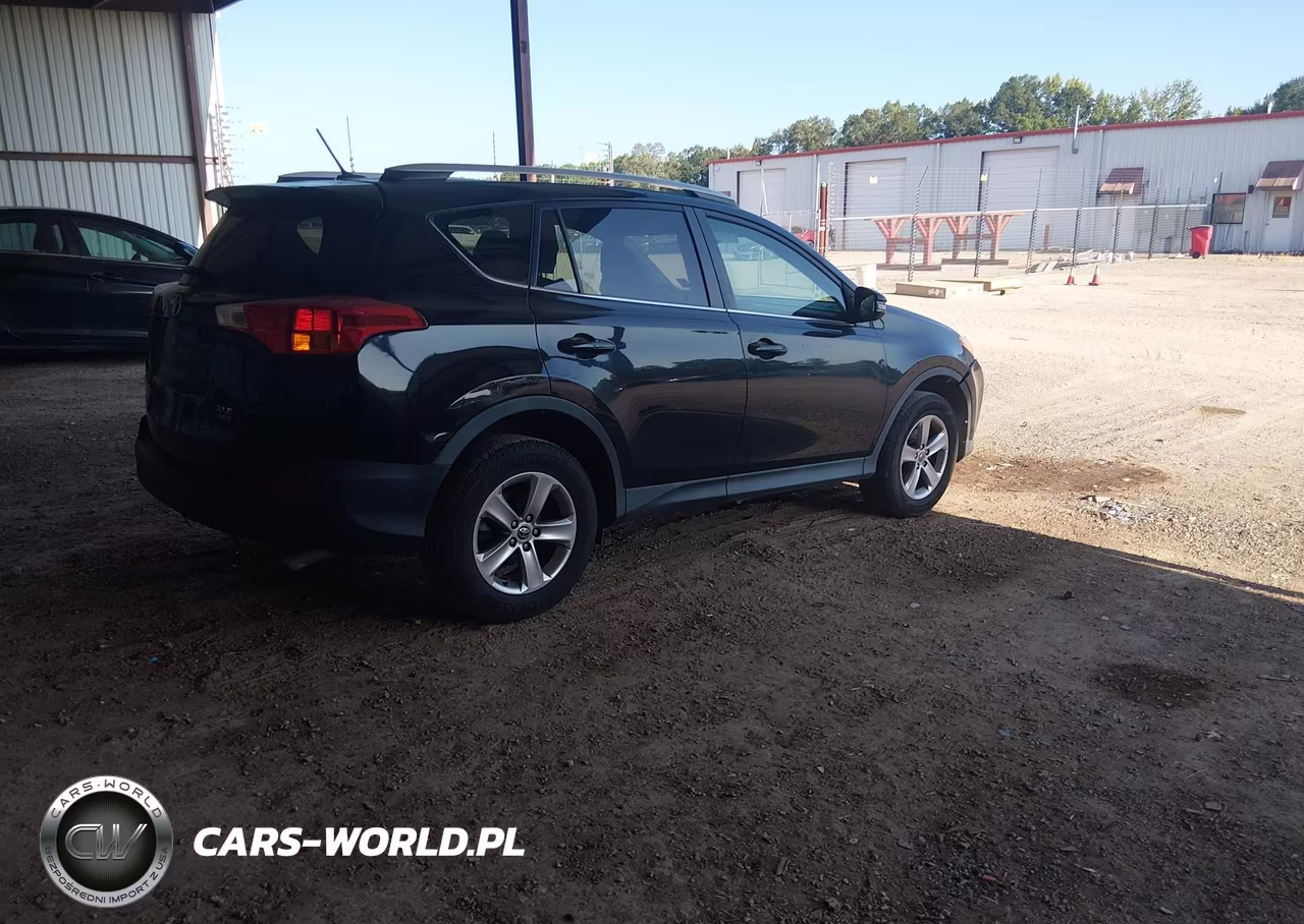 2015 Toyota Rav4 Xle VIN:2T3RFREVXFW351839 - 4