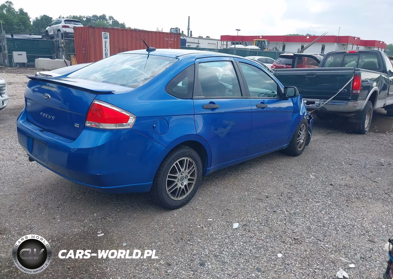 2011 Ford Focus Se VIN:1FAHP3FN1BW160171 - 4