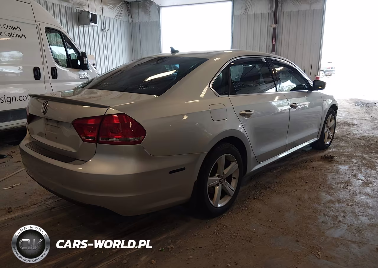 2013 Volkswagen Passat 2.0L Tdi Se VIN:1VWBN7A30DC120684 - 4