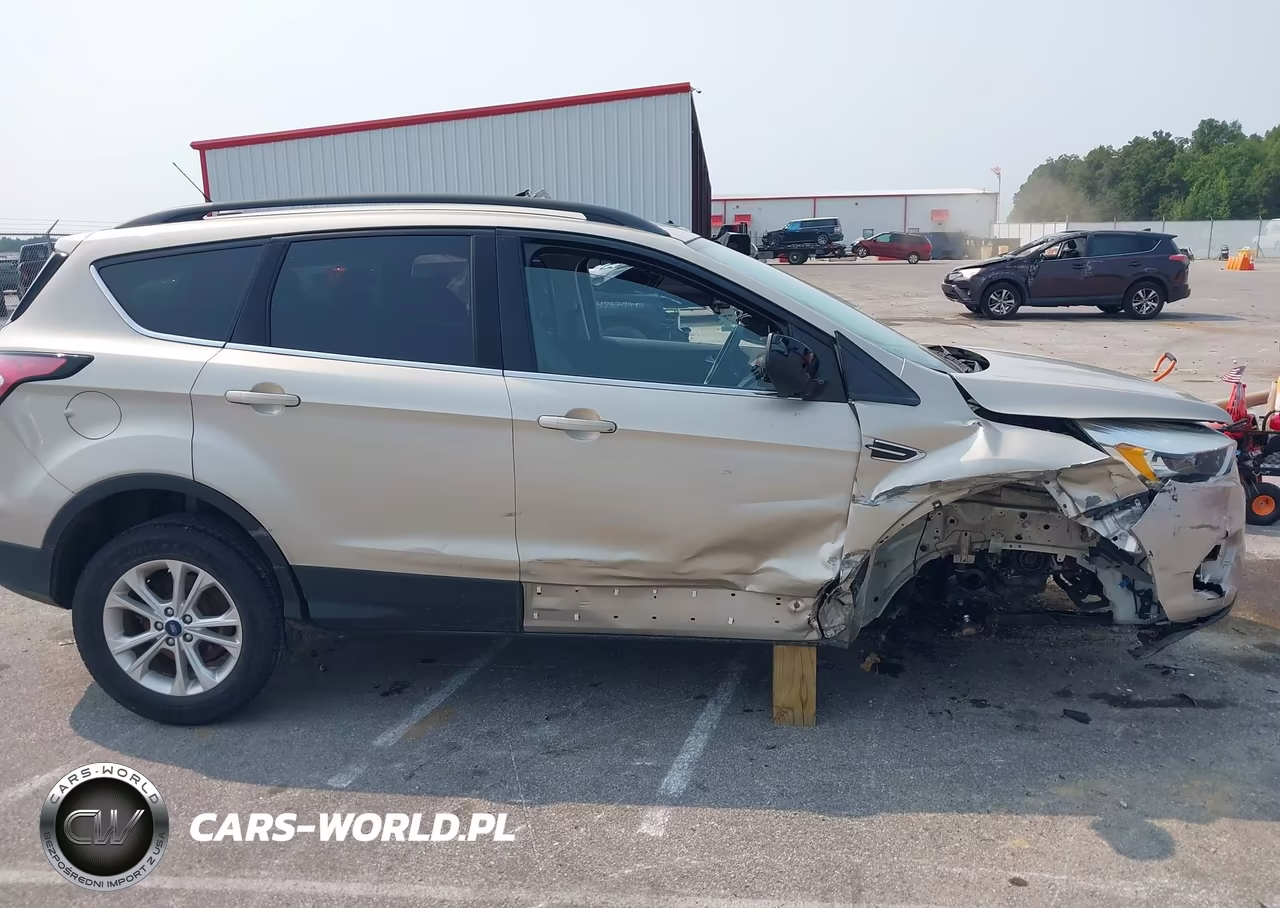 2018 Ford Escape Se VIN:1FMCU9GDXJUB10722 - 13