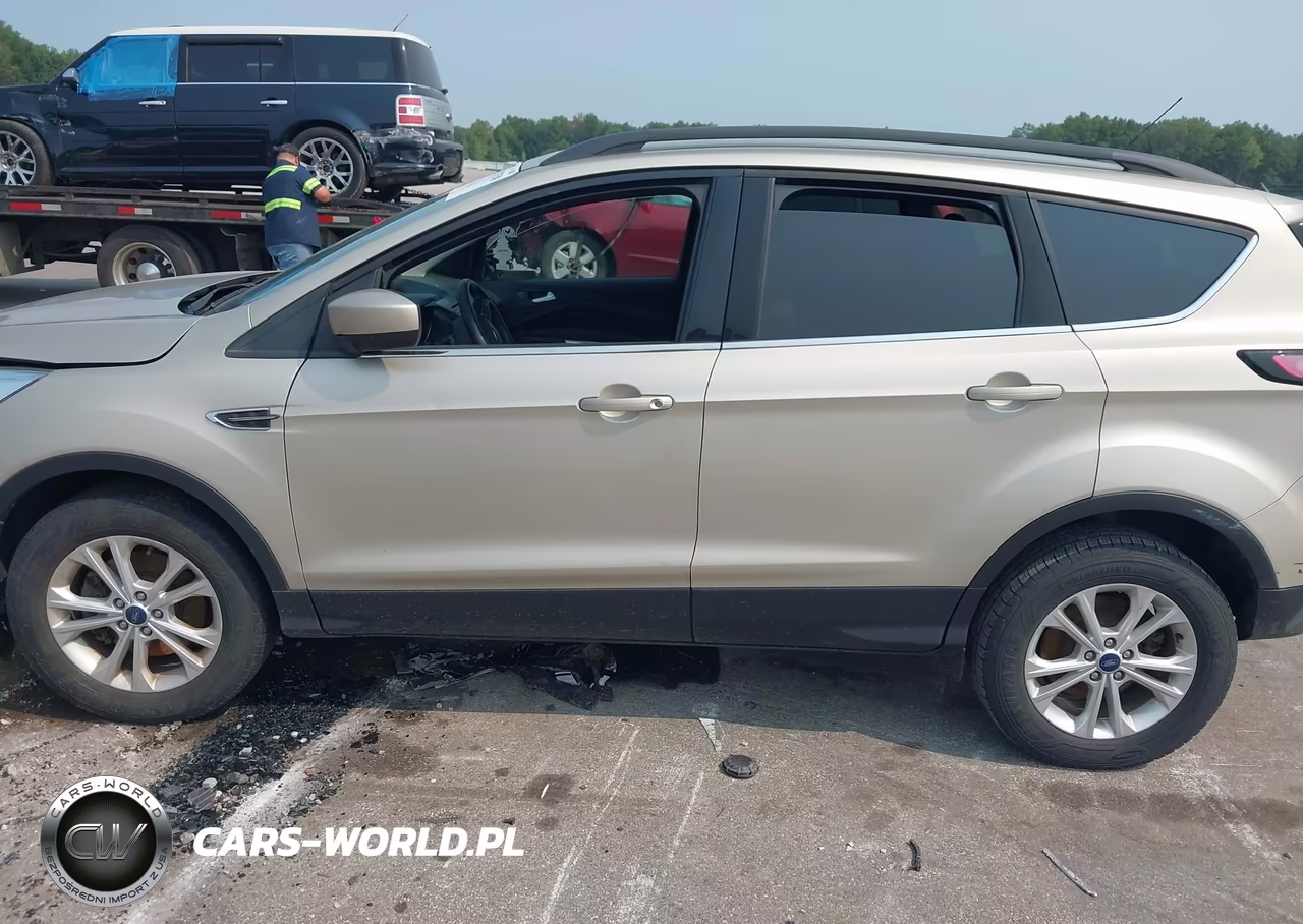 2018 Ford Escape Se VIN:1FMCU9GDXJUB10722 - 14