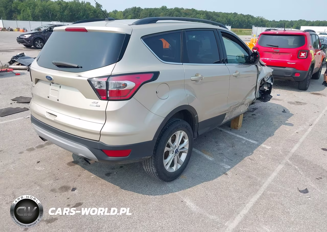 2018 Ford Escape Se VIN:1FMCU9GDXJUB10722 - 4