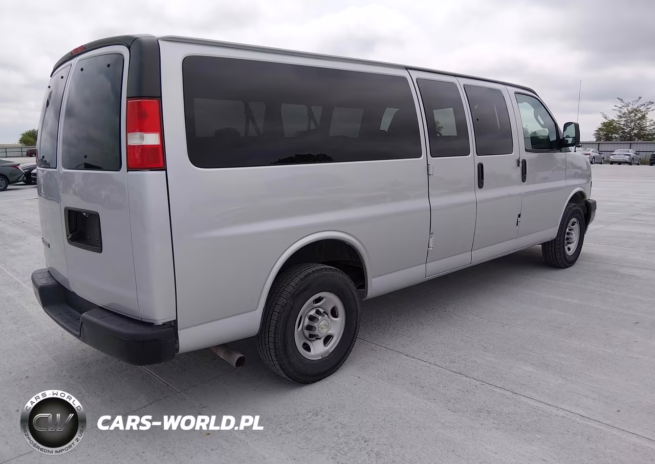 2023 Chevrolet Express Passenger Rwd 3500 Extended Wheelbase Ls VIN:1GAZGNFP4P1111720 - 4