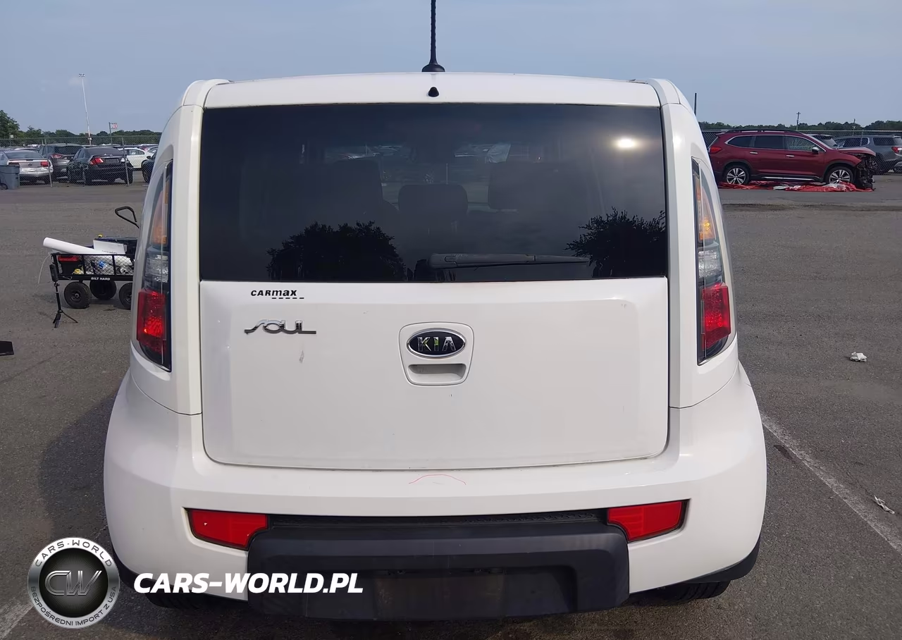 2011 Kia Soul + VIN:KNDJT2A22B7706985 - 14