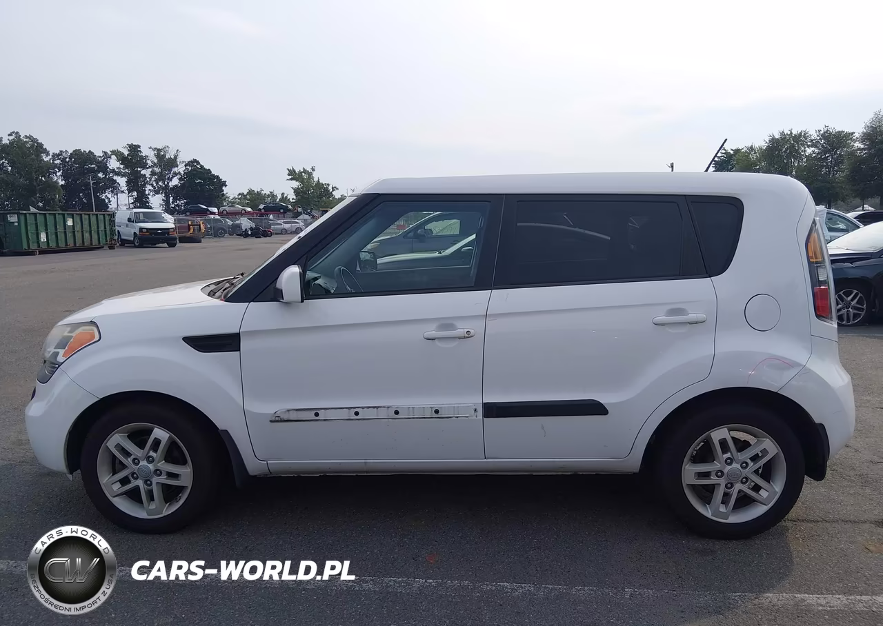2011 Kia Soul + VIN:KNDJT2A22B7706985 - 15