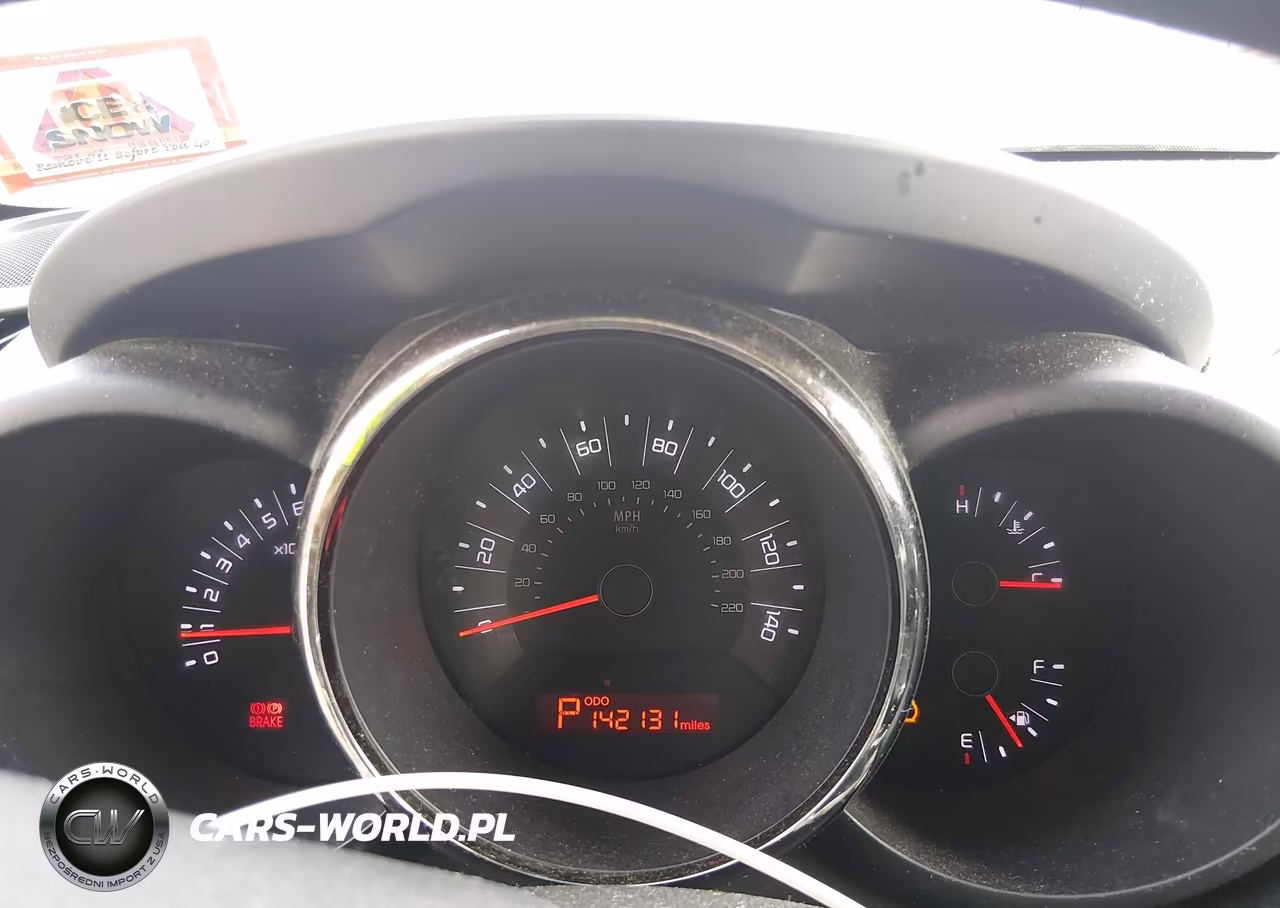 2011 Kia Soul + VIN:KNDJT2A22B7706985 - 7