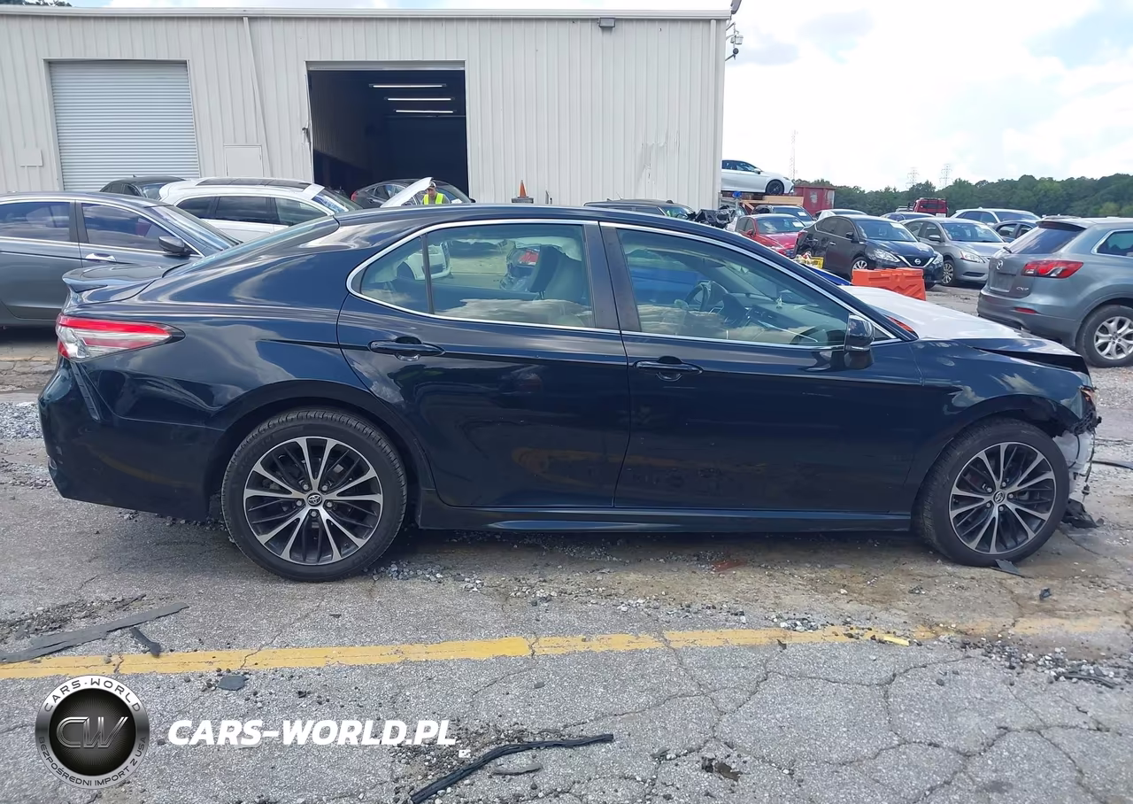2018 Toyota Camry Se VIN:JTNB11HK4J3042684 - 13