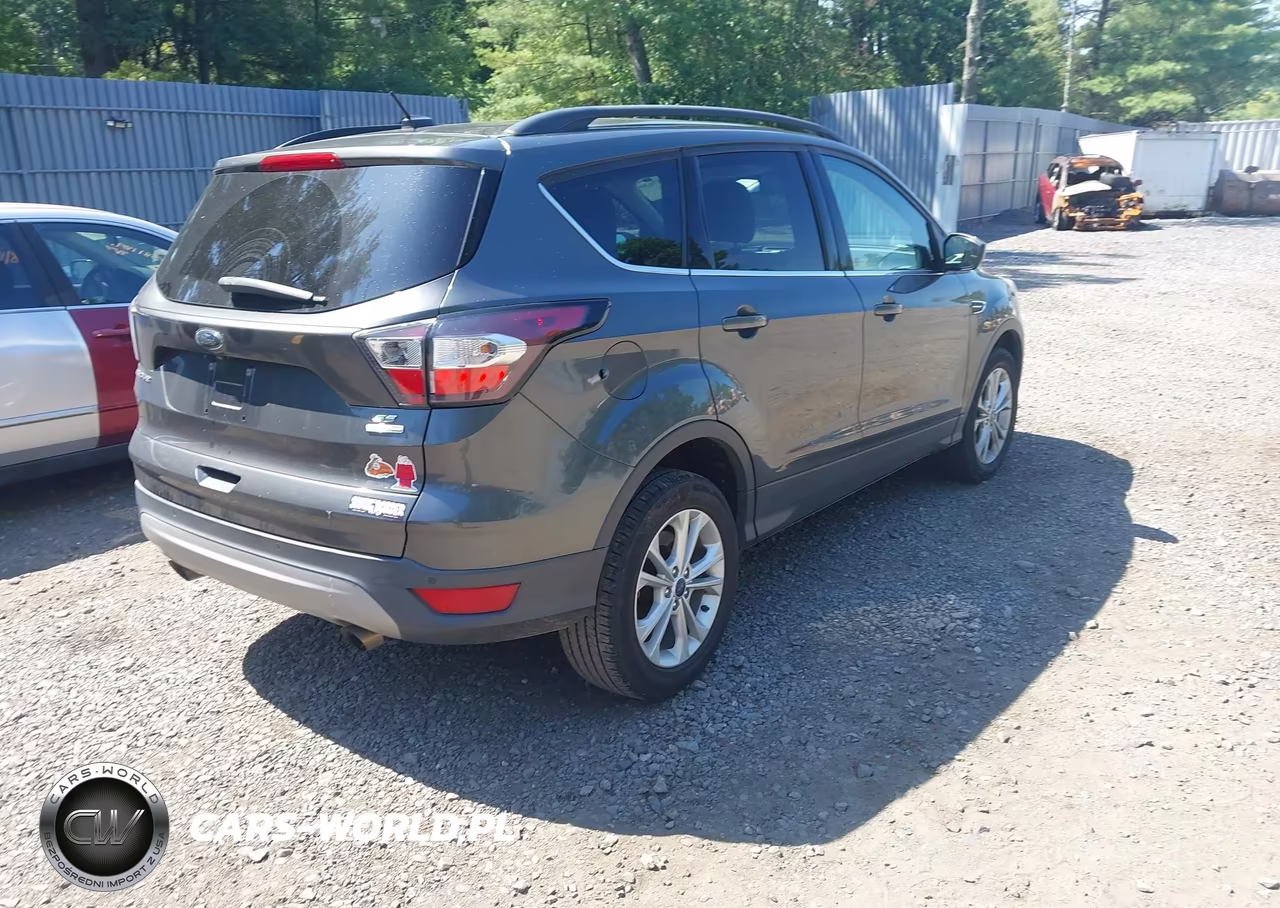 2017 Ford Escape Se VIN:1FMCU9GD7HUA07395 - 4