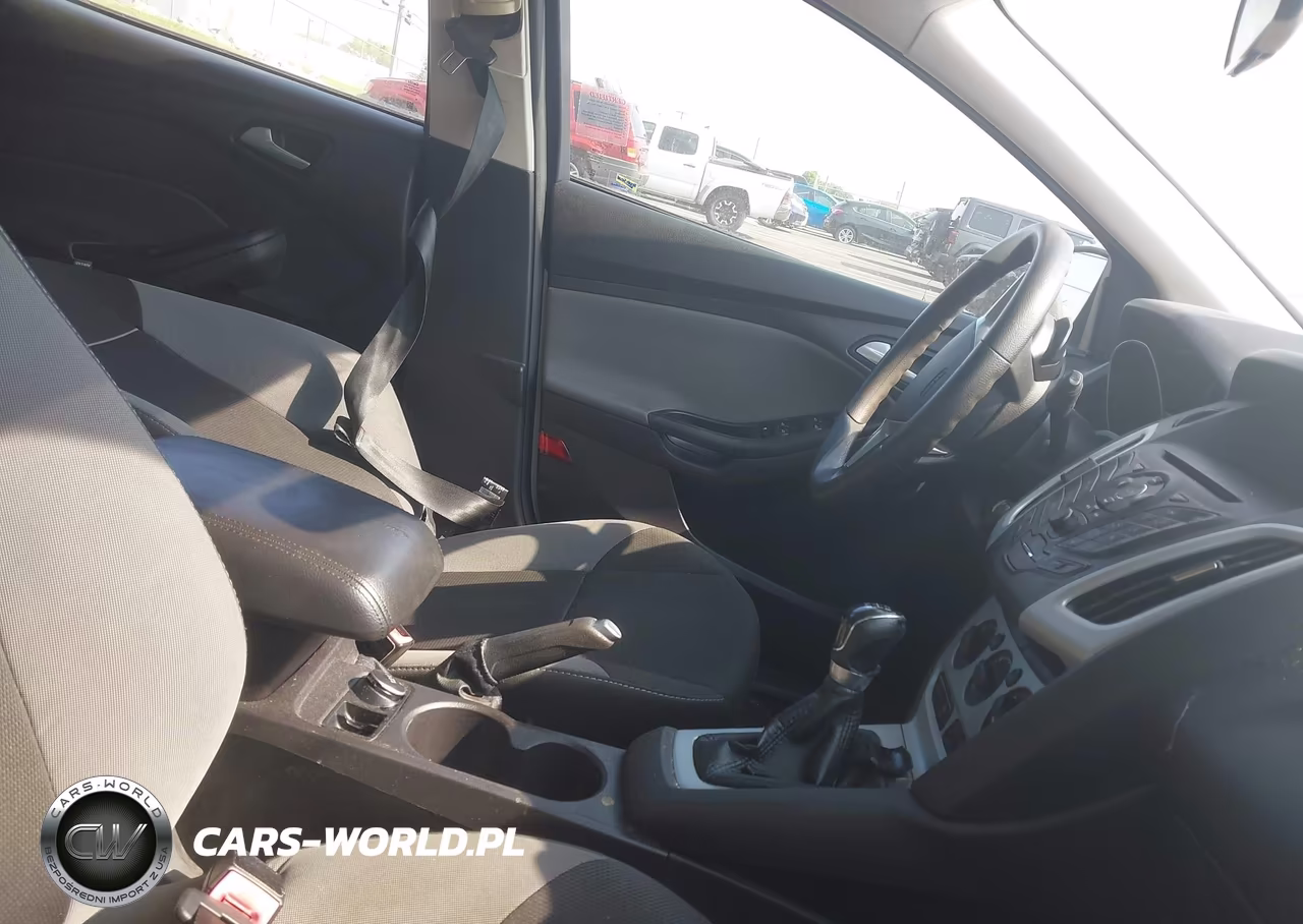 2013 Ford Focus Se VIN:1FADP3K26DL274875 - 5