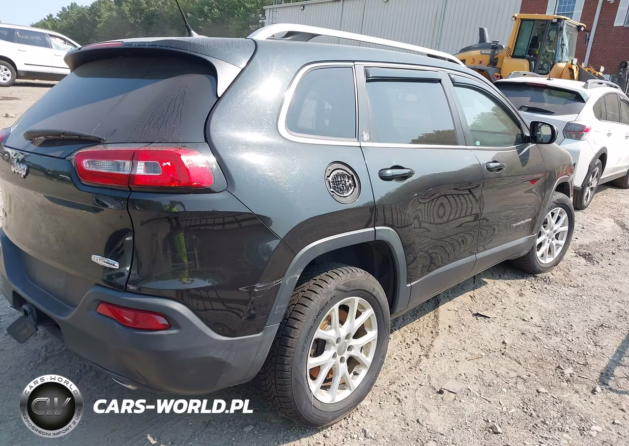 2014 Jeep Cherokee Latitude VIN:1C4PJMCS8EW268413 - 4