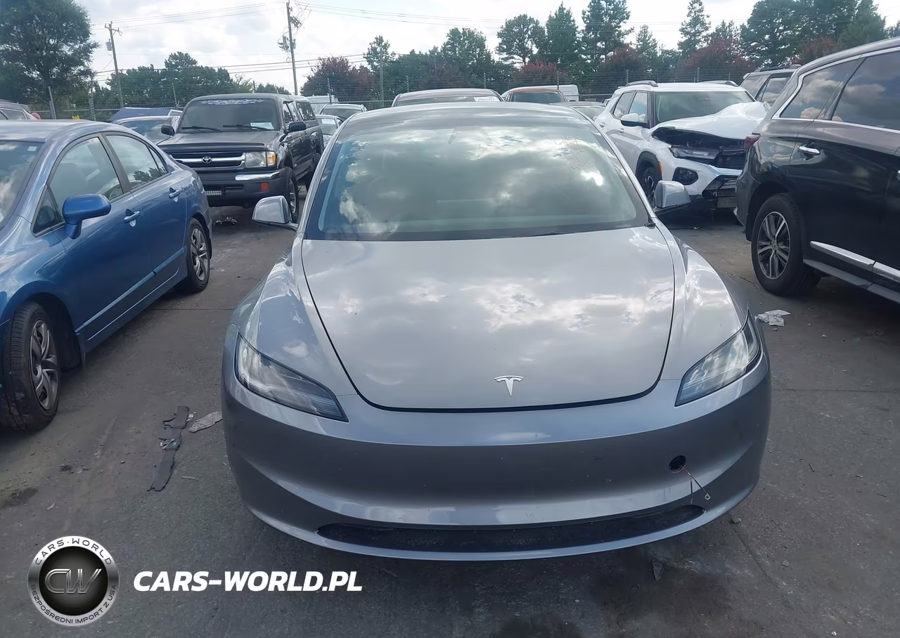 2025 Tesla Model 3 Long Range Rear-Wheel Drive-Standard Rear-Wheel Drive VIN:5YJ3E1EA7SF996939 - 11