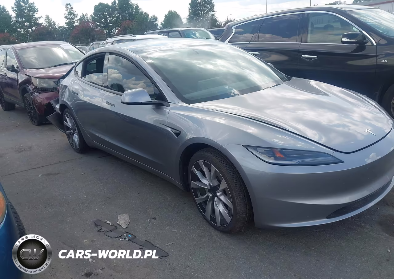 2025 Tesla Model 3 Long Range Rear-Wheel Drive-Standard Rear-Wheel Drive VIN:5YJ3E1EA7SF996939 - 12
