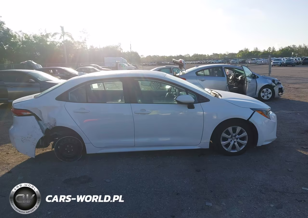 2021 Toyota Corolla Le VIN:5YFEPMAE5MP210110 - 13