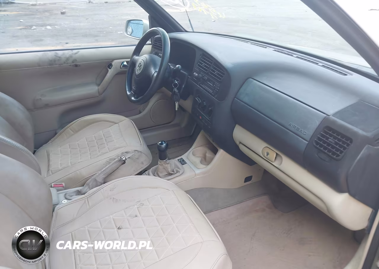 2001 Volkswagen Cabrio VIN:3VWDC21V1M805905 - 5