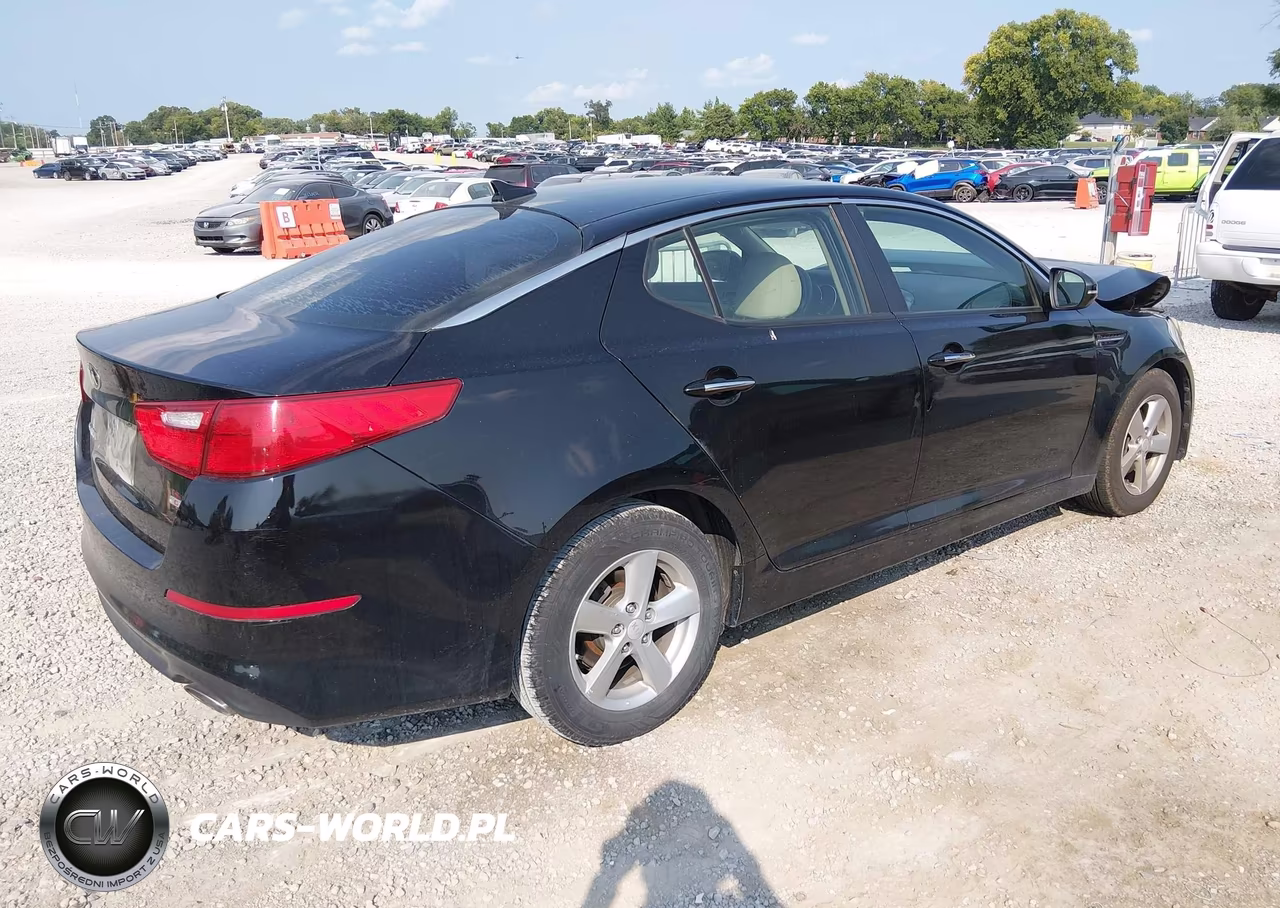 2015 Kia Optima Lx VIN:5XXGM4A76FG456873 - 4