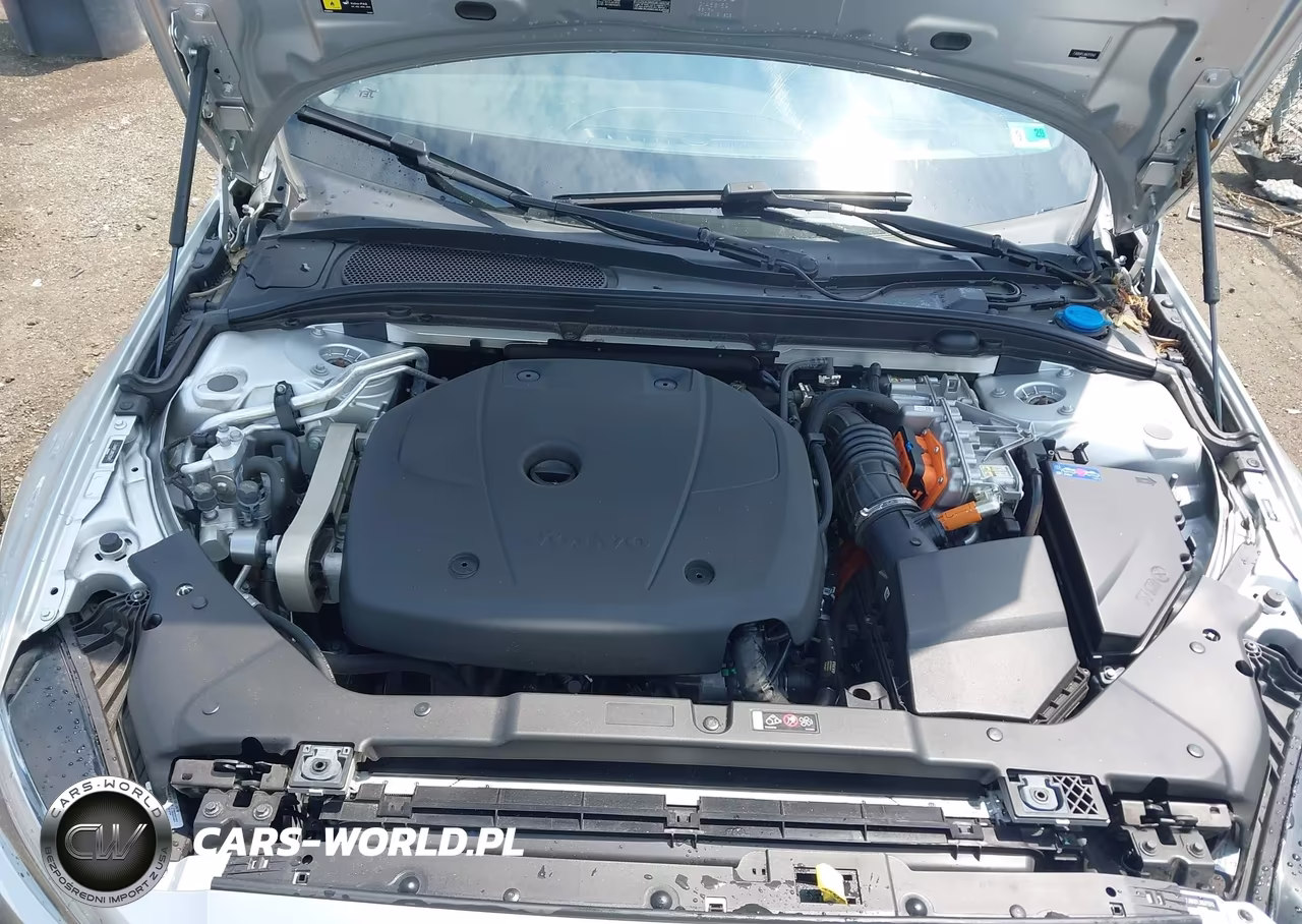 2022 Volvo S60 Recharge Plug-In Hybrid T8 Inscription VIN:7JRBR0FLXNG179342 - 10