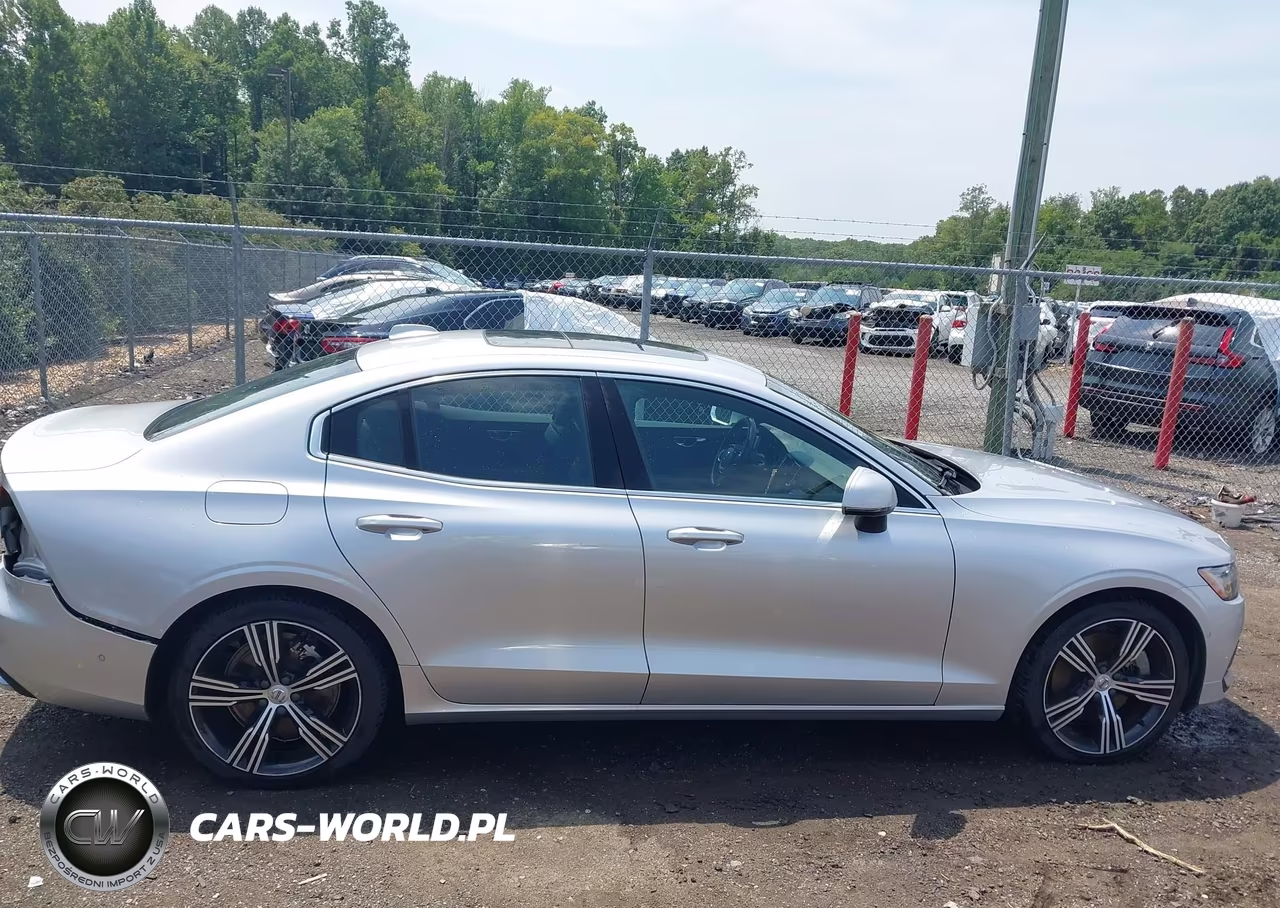 2022 Volvo S60 Recharge Plug-In Hybrid T8 Inscription VIN:7JRBR0FLXNG179342 - 14