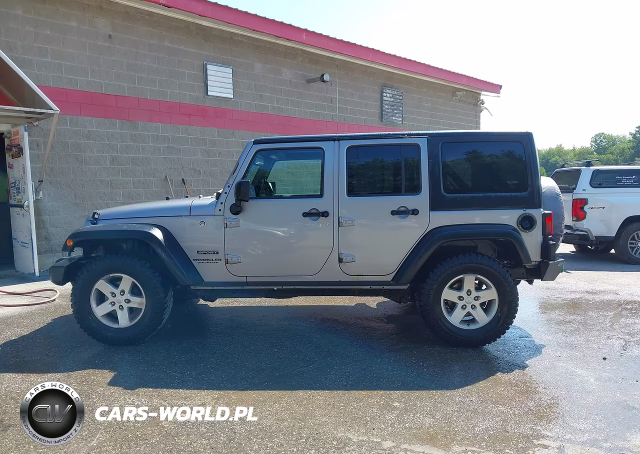 2016 Jeep Wrangler Unlimited Sport VIN:1C4BJWDG9GL286603 - 15