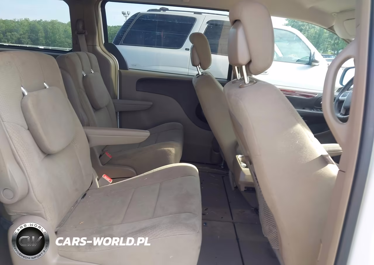 2012 Chrysler Town & Country Touring VIN:2C4RC1BG8CR157638 - 8