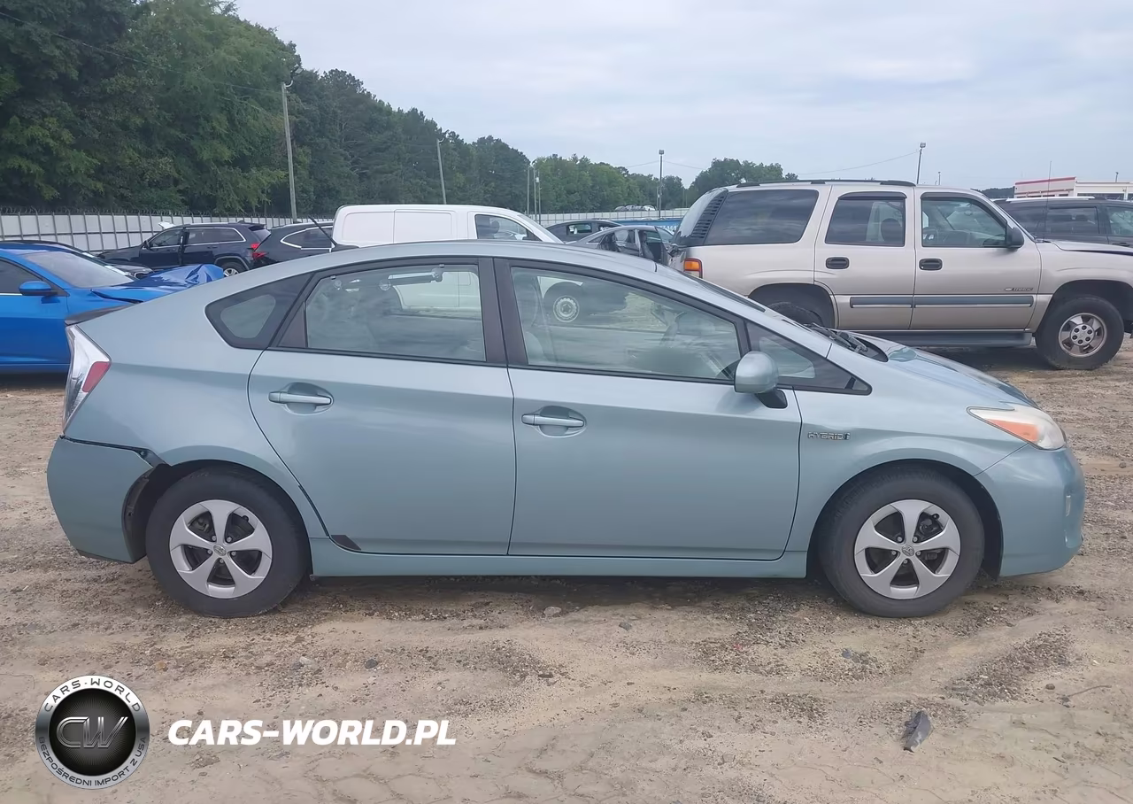 2012 Toyota Prius Three VIN:JTDKN3DU8C5375215 - 13