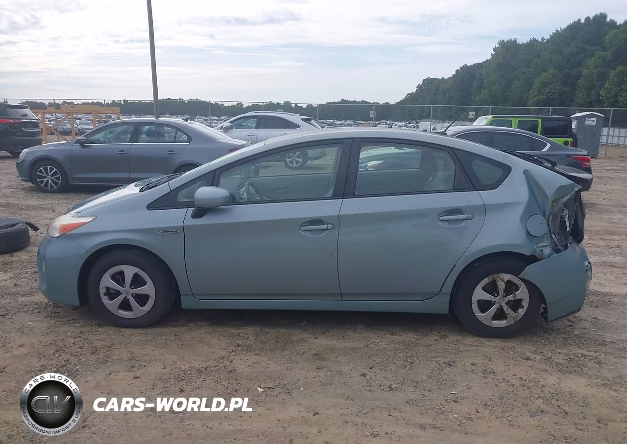 2012 Toyota Prius Three VIN:JTDKN3DU8C5375215 - 14